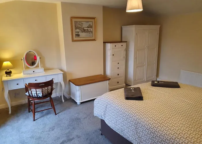 Lovely On Hadrians 12 Miles From *