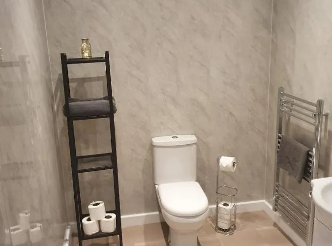 Lovely On Hadrians 12 Miles From